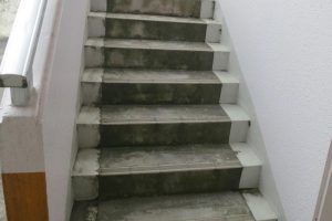 コンクリート階段の復元