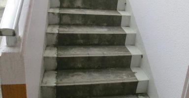 コンクリート階段の復元