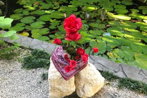 琉球石灰岩原石と薔薇のアレジメント作品GE-005